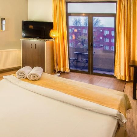 Hotel Eos ブカレスト エクステリア 写真